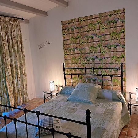 Lou Pin Dou Papet Bed & Breakfast Roquevaire Екстериор снимка